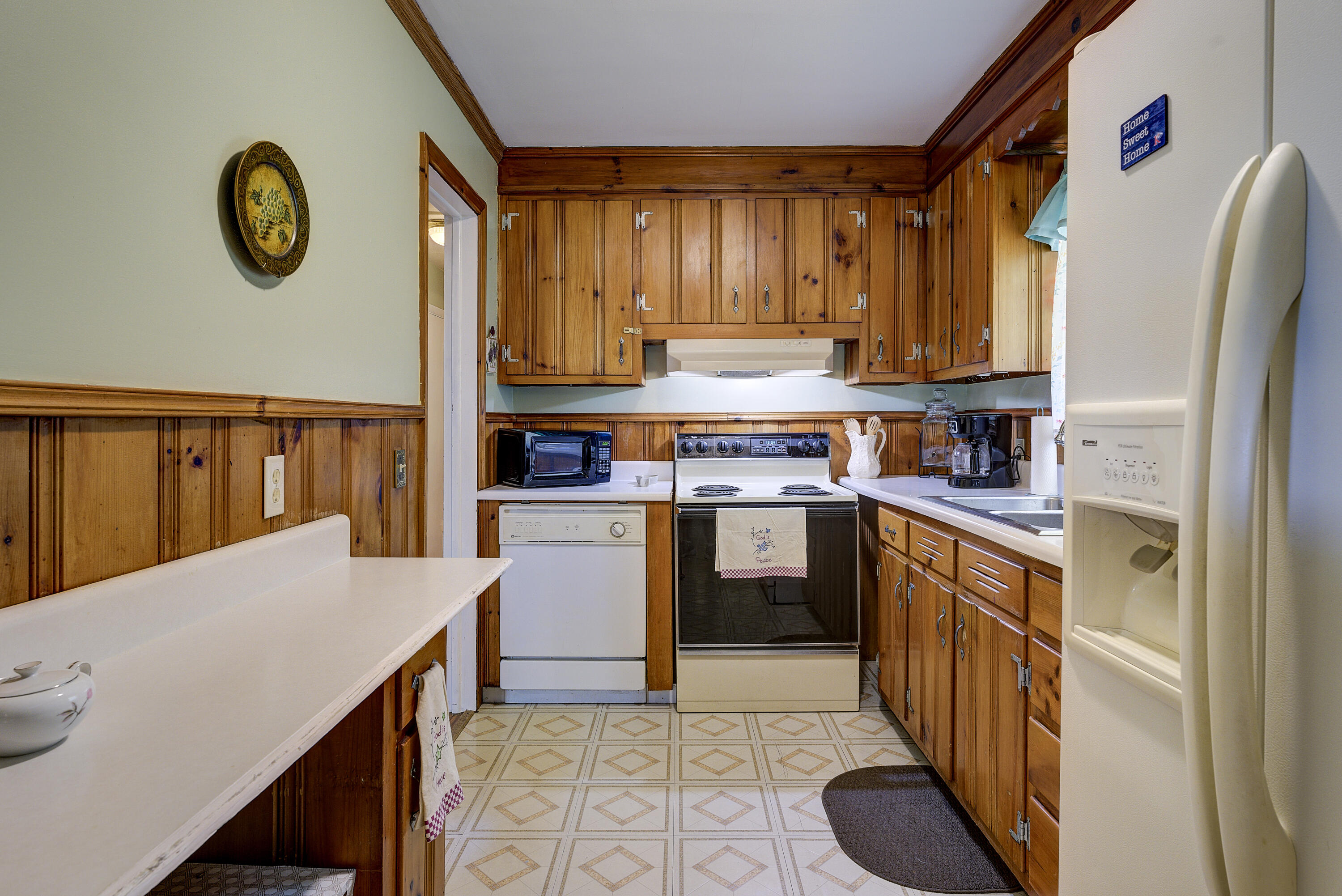425 Omaha Road Bristol, VA 24201 - Photo 15 of 26 Omaha-7