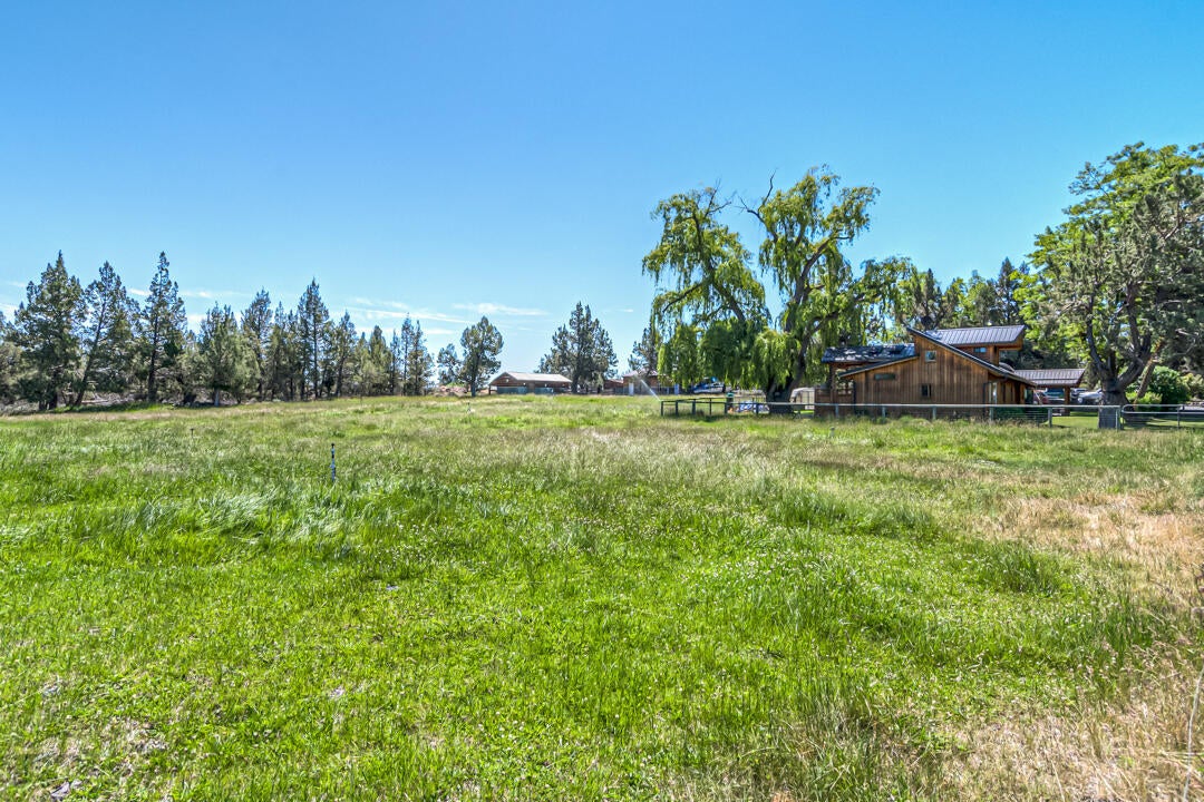 62470 Waugh Road Bend, OR 97701 - Photo 9 of 45 Waugh Rd 62470 (4 of 45)
