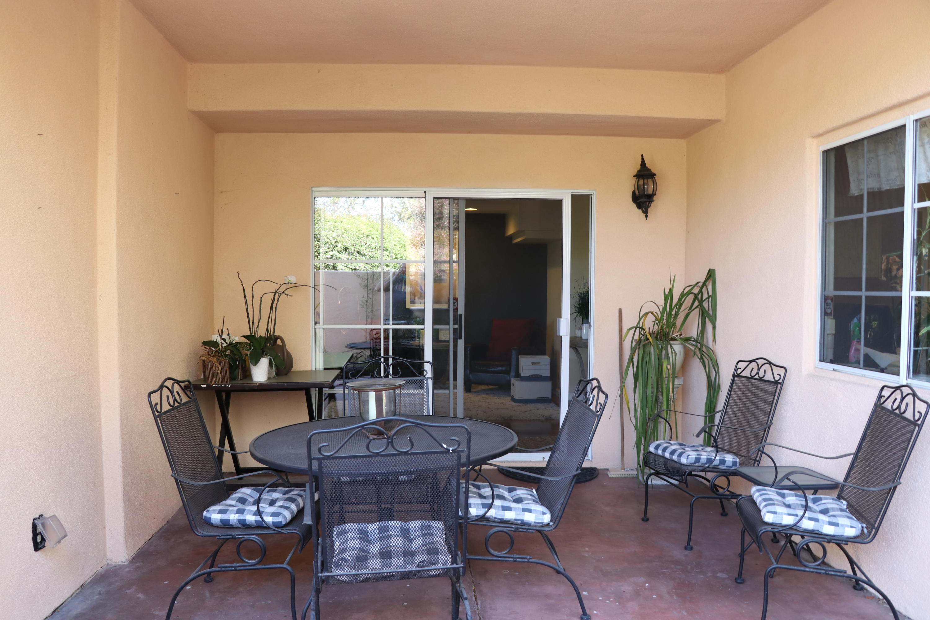 7100 Georgetown Road Goleta, CA 93117 - Photo 17 of 35 Patio IMG_4224