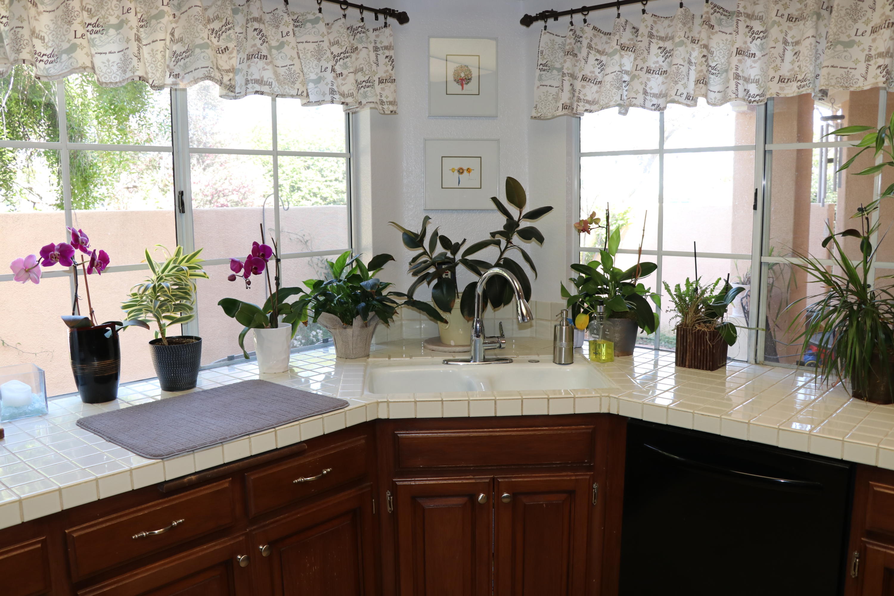 7100 Georgetown Road Goleta, CA 93117 - Photo 10 of 35 Kitchen IMG_4242