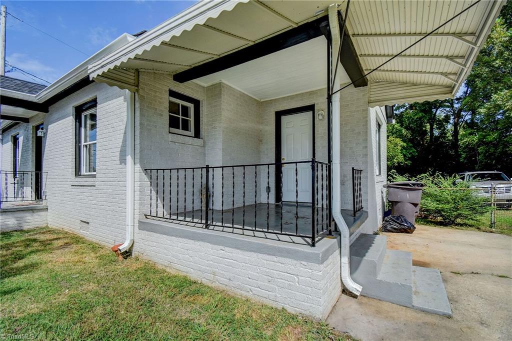106 Fraley Road High Point, NC 27263 - Photo 4 of 32 Gallery Image 4