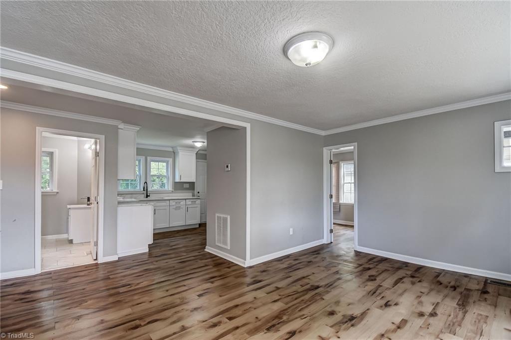 106 Fraley Road High Point, NC 27263 - Photo 6 of 32 Gallery Image 6