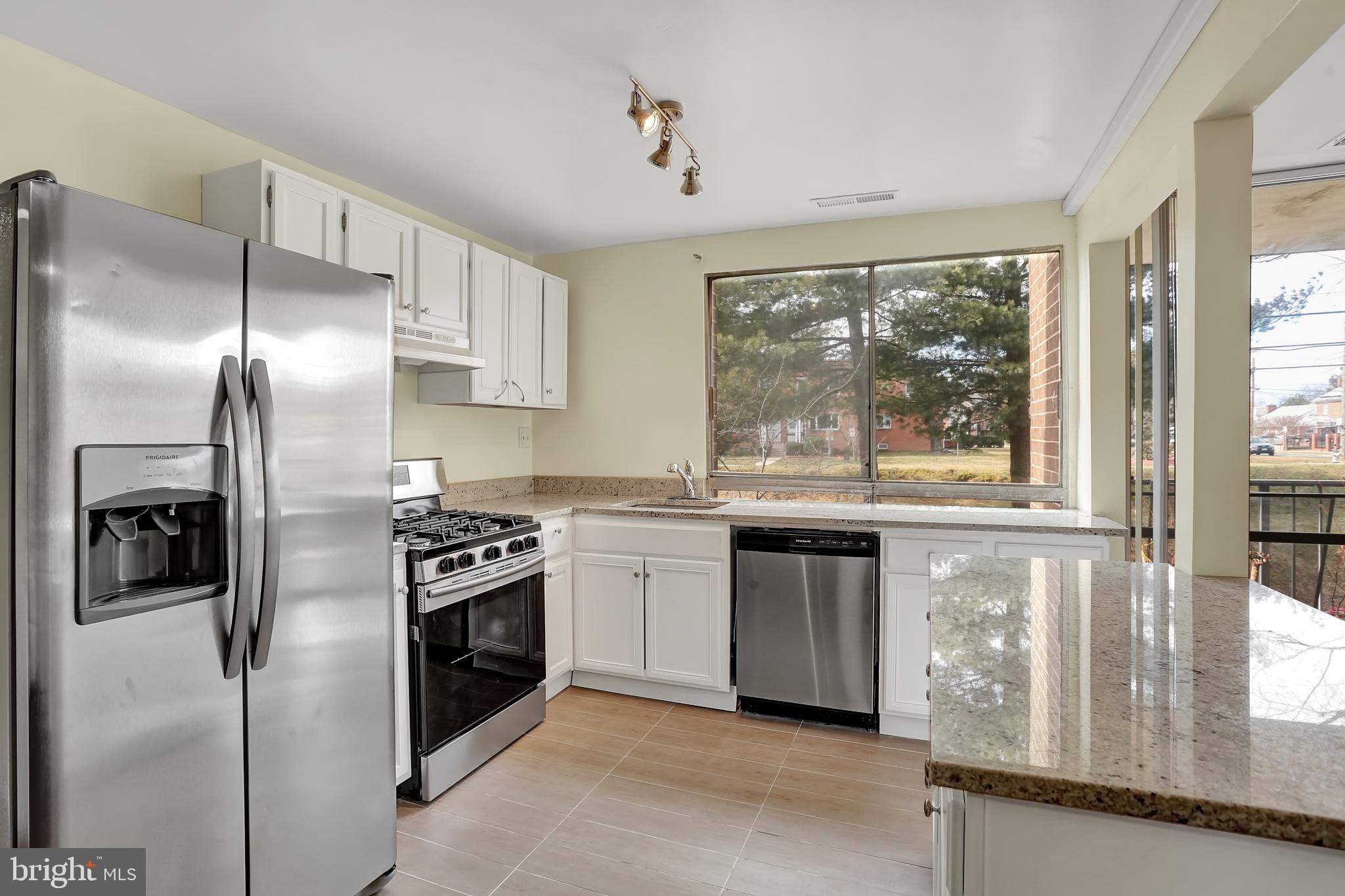 7951 Riggs Road, Unit 8 Hyattsville, MD 20783 - Photo 2 of 17