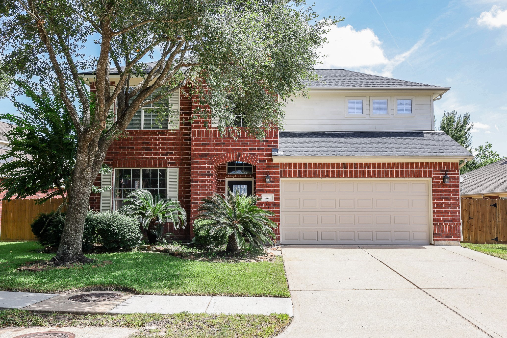 9626 Red Rugosa Drive Houston, TX 77095 - Photo 2 of 32 Gallery Image 2