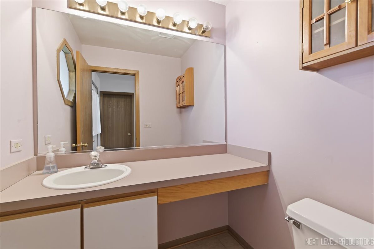 1334 Coldspring Road, Unit 1334 Carol Stream, IL 60188 - Photo 12 of 24 Gallery Image 12