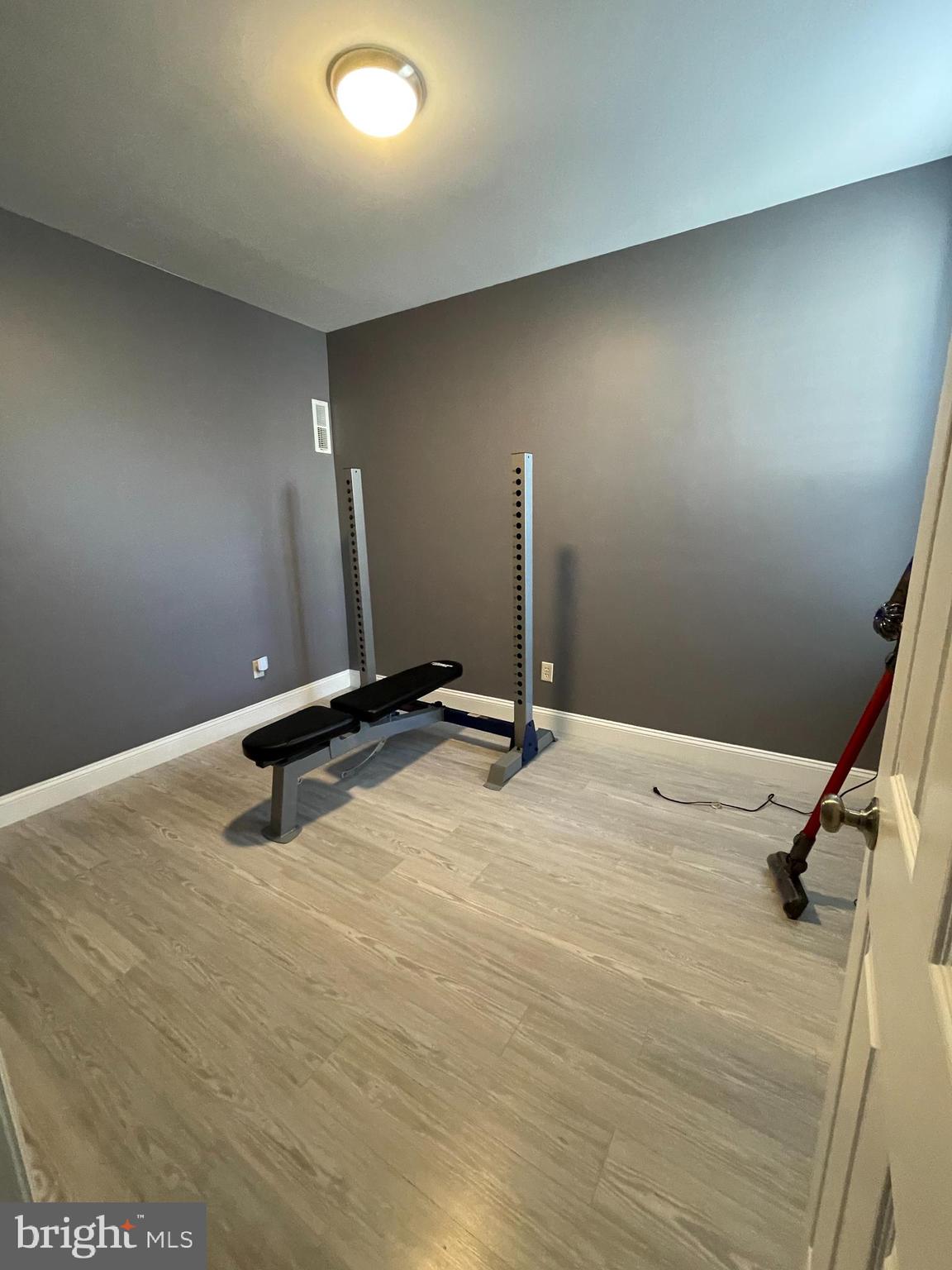 2227 Tasker Street Philadelphia, PA 19145 - Photo 5 of 10 middle bedroom