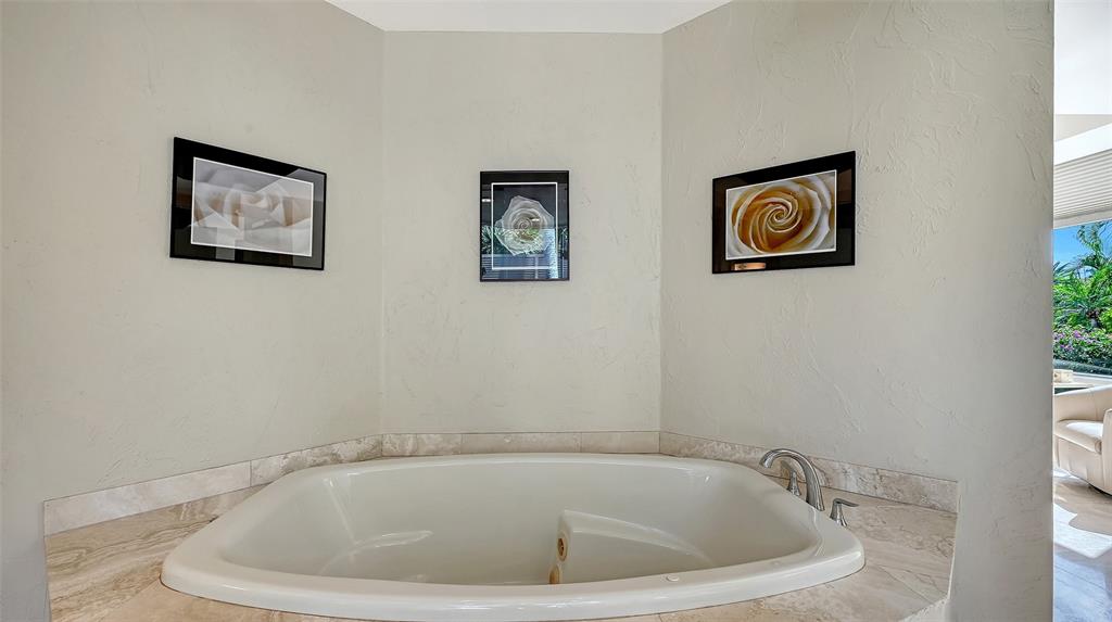 510 Harbor Gate Way Longboat Key, FL 34228 - Photo 34 of 98