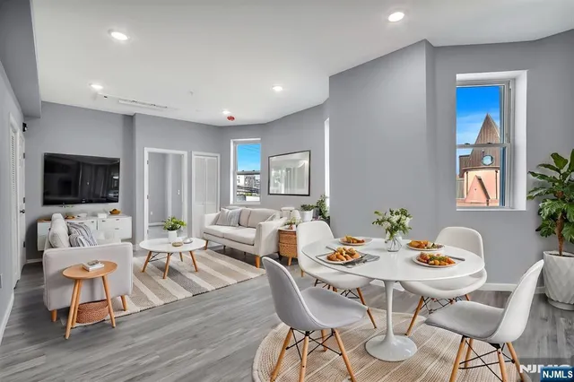 $3,770,000 | 157 Clifton Avenue, Newark, NJ 07104