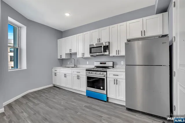 $3,770,000 | 157 Clifton Avenue, Newark, NJ 07104