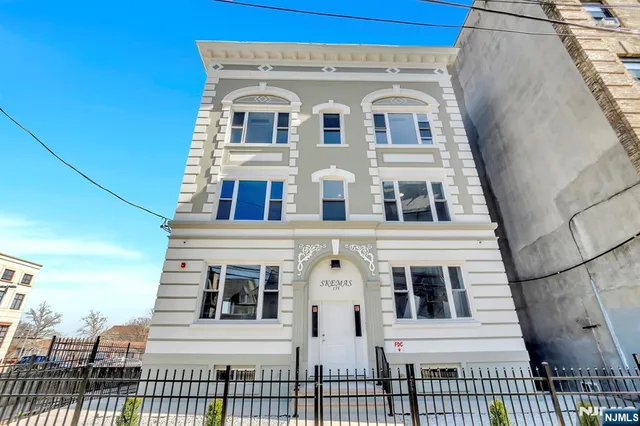 $3,770,000 | 157 Clifton Avenue, Newark, NJ 07104