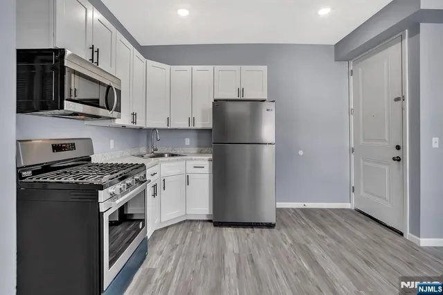 $3,770,000 | 157 Clifton Avenue, Newark, NJ 07104