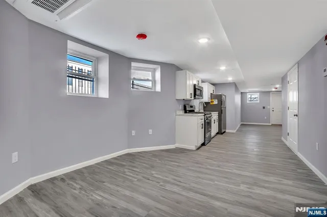 $3,770,000 | 157 Clifton Avenue, Newark, NJ 07104