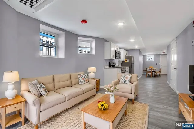 $3,770,000 | 157 Clifton Avenue, Newark, NJ 07104