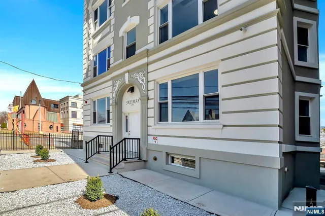 $3,770,000 | 157 Clifton Avenue, Newark, NJ 07104