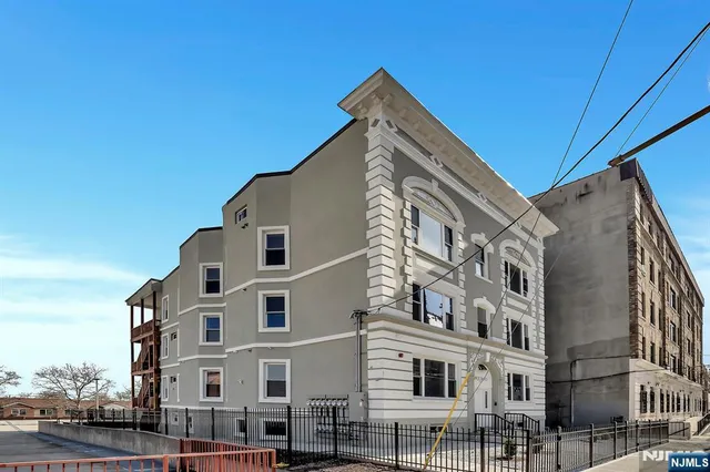 $3,770,000 | 157 Clifton Avenue, Newark, NJ 07104