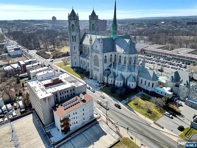 $3,770,000 | 157 Clifton Avenue, Newark, NJ 07104