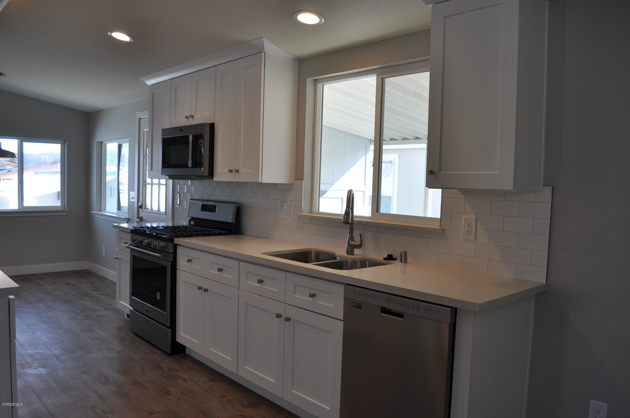 10685 Blackburn Road, Unit 38 Ventura, CA 93004 - Photo 7 of 25 7