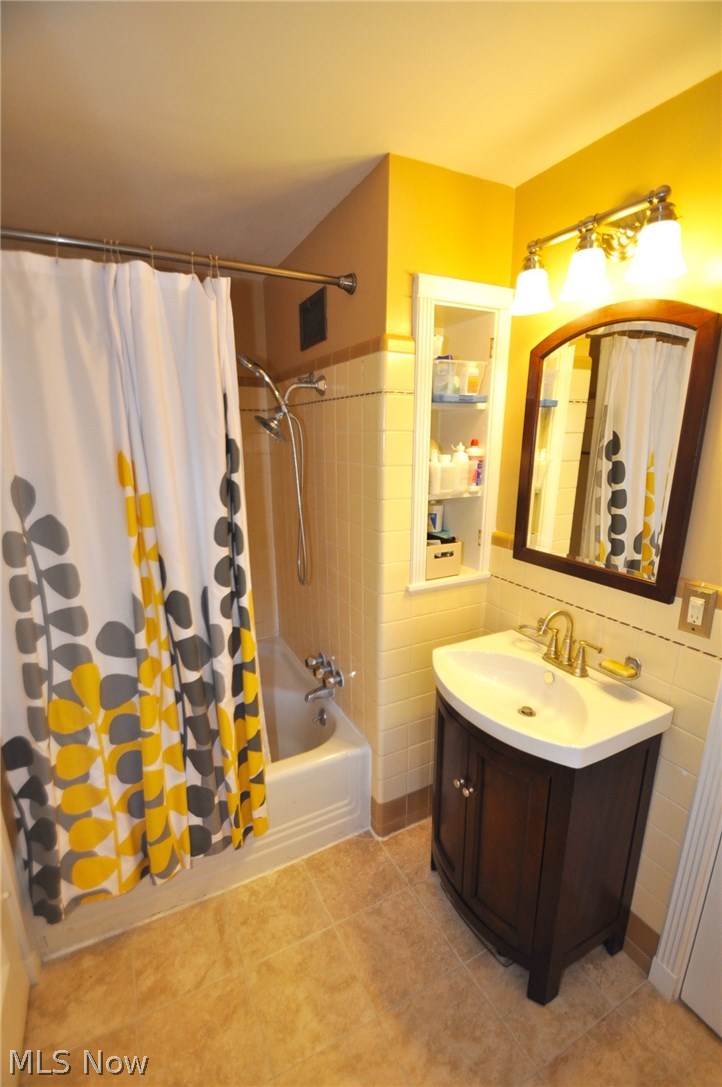 1561 Kew Road Cleveland, OH 44118 - Photo 17 of 27 Gallery Image 17