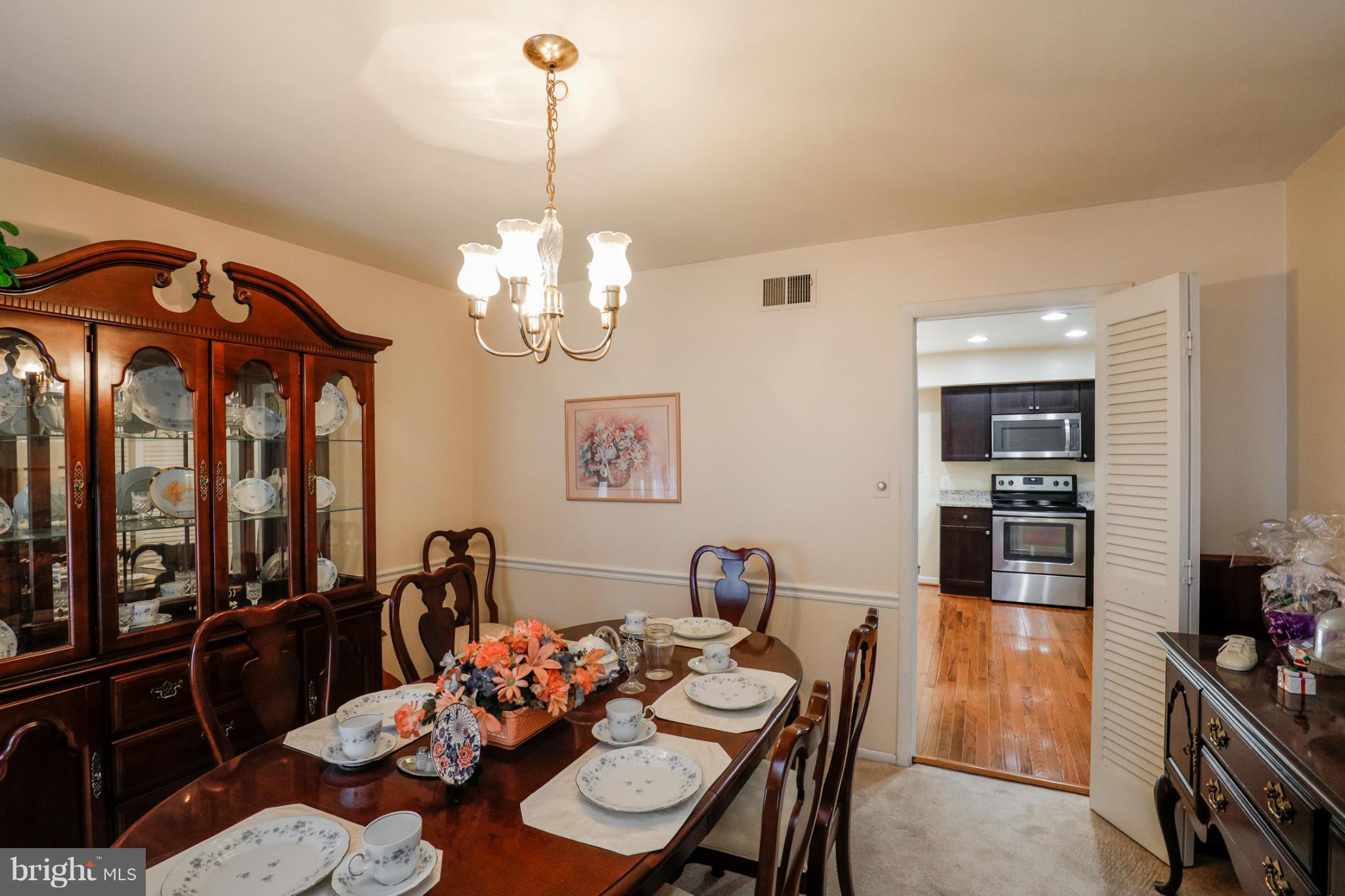 13822 Delaney Road Woodbridge, VA 22193 - Photo 13 of 29 Dining Room