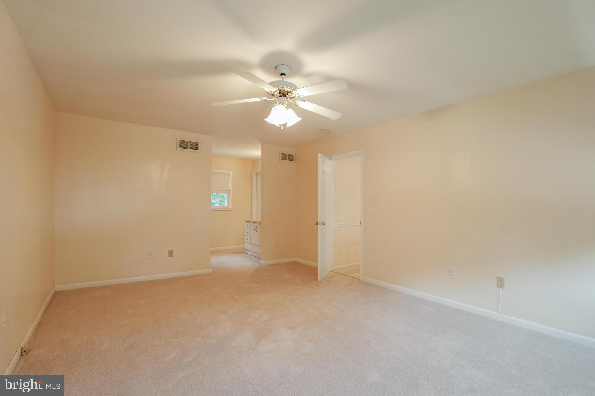 13822 Delaney Road Woodbridge, VA 22193 - Photo 18 of 29 Bedroom (Master)