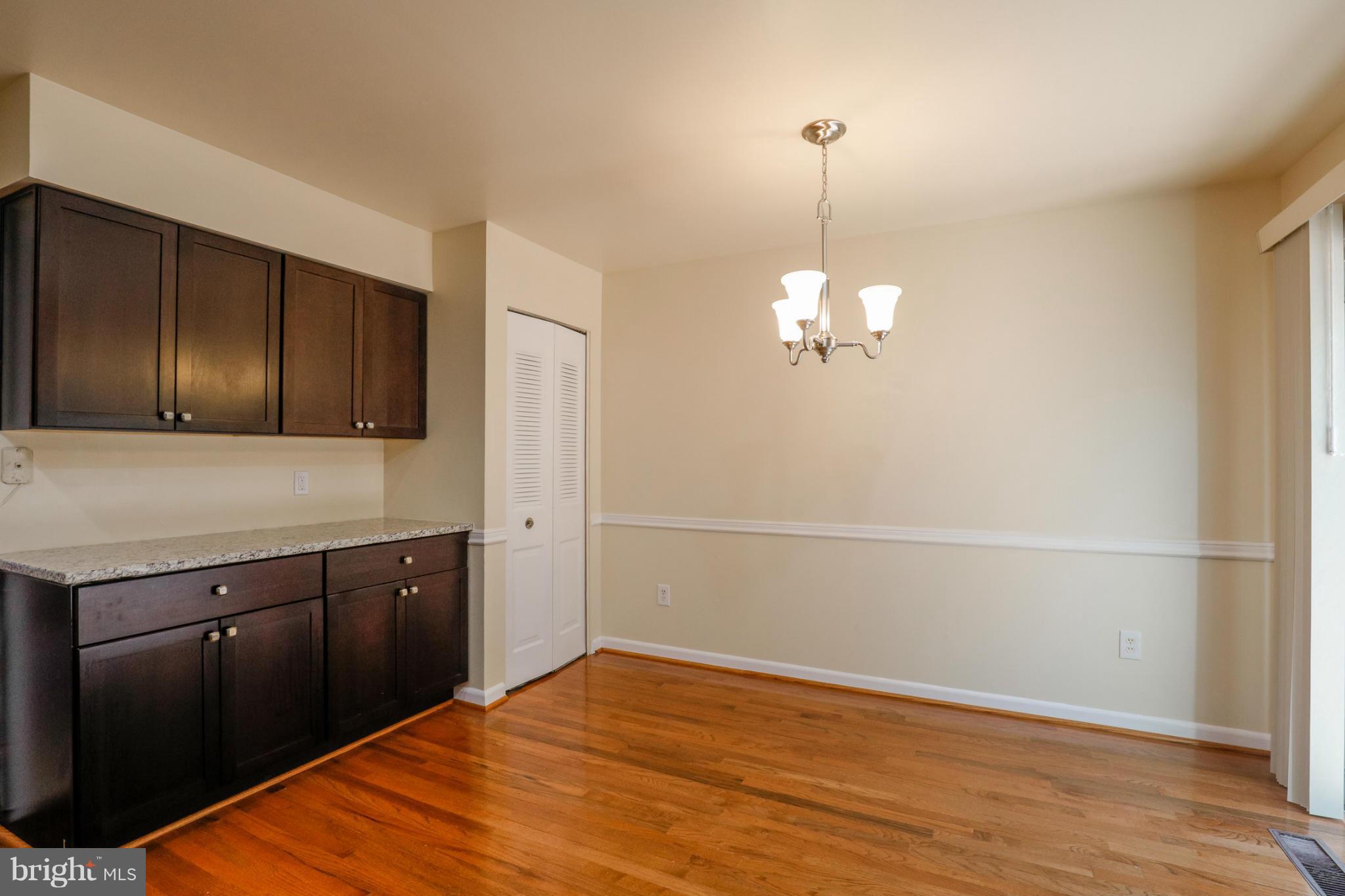 13822 Delaney Road Woodbridge, VA 22193 - Photo 4 of 29 Kitchen