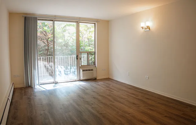 $144,000 | 415 Wesley Avenue, Unit 24, Oak Park, IL 60302