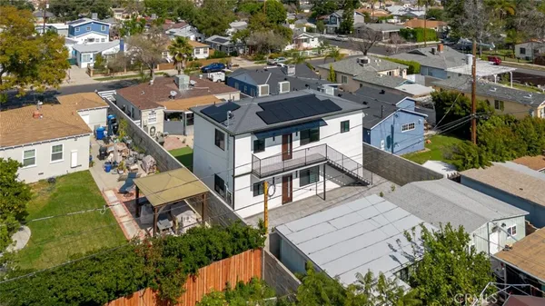 $3,450 | 11112 1/2 Emelita Street, North Hollywood, CA 91601