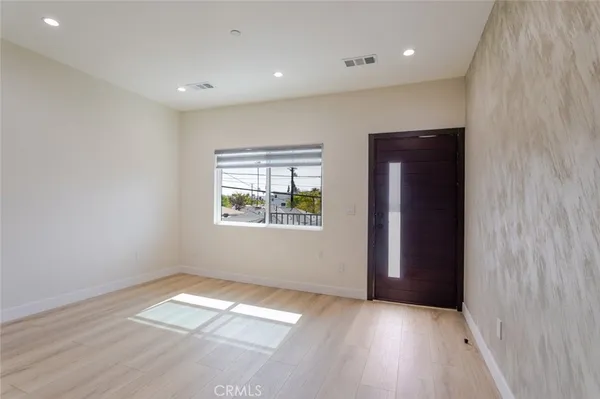 $3,450 | 11112 1/2 Emelita Street, North Hollywood, CA 91601