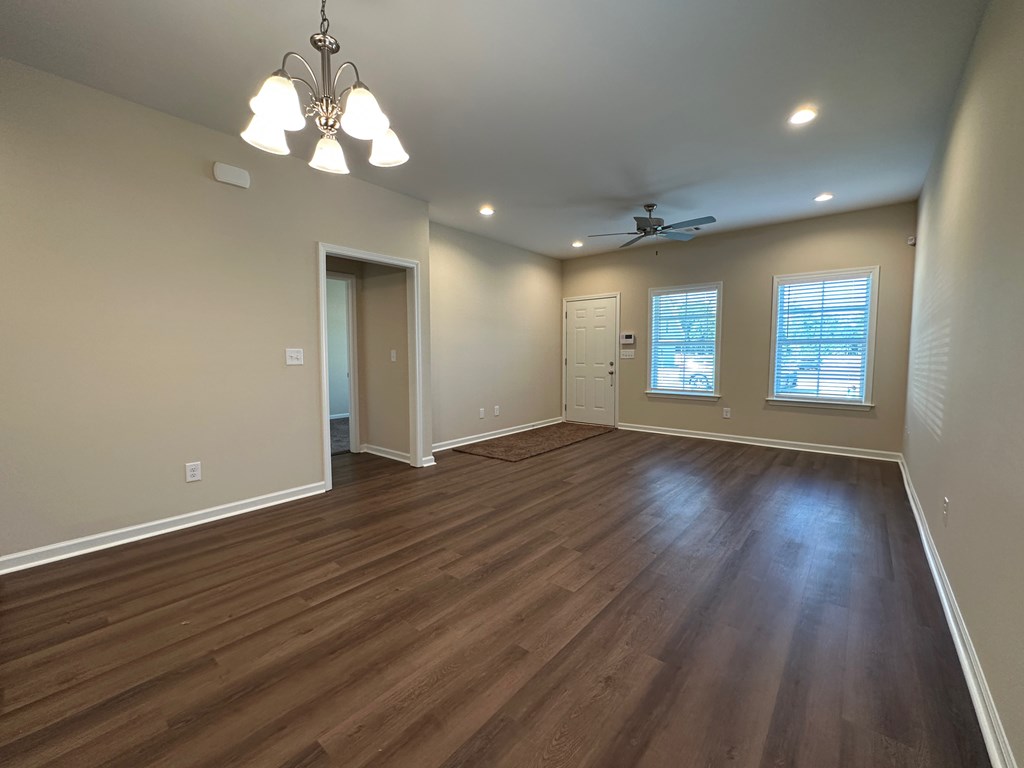 3313 Hal's Way Decatur, GA 30034 - Photo 4 of 30 Living Room
