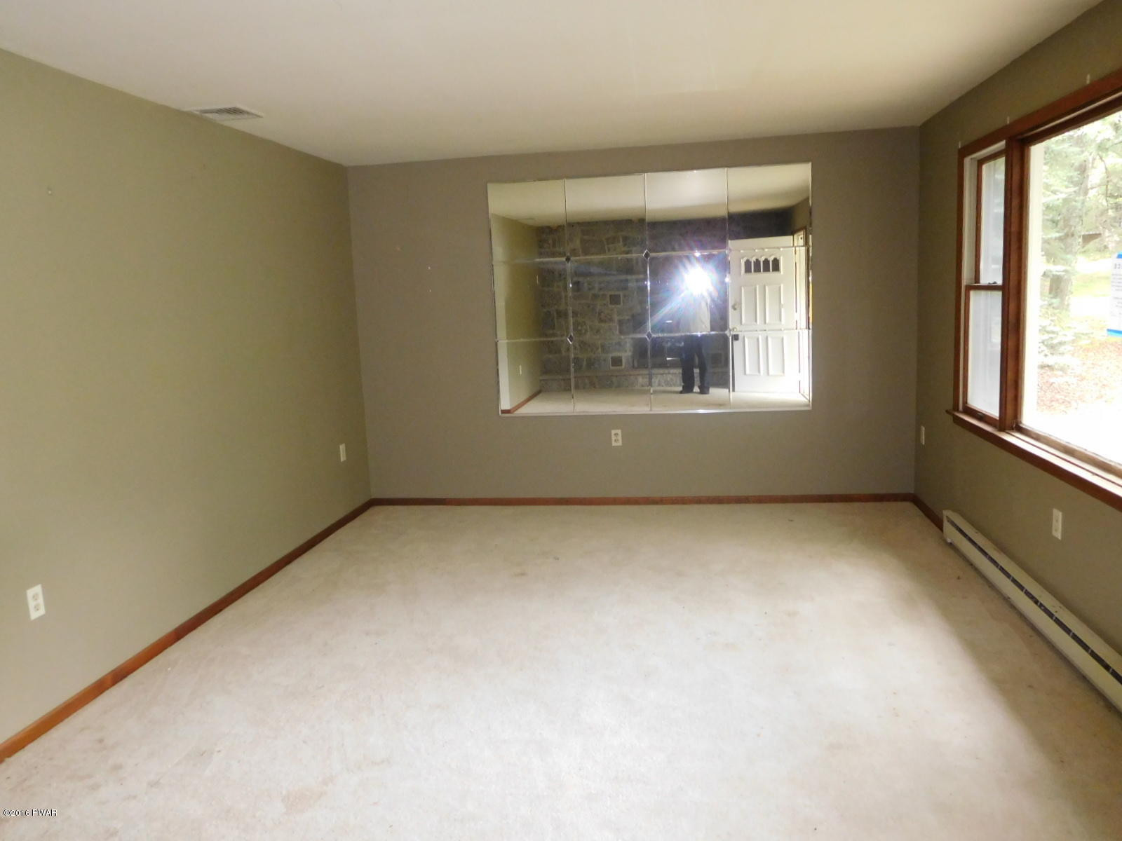 1425 Pine Ridge Bushkill, PA 18324 - Photo 7 of 25