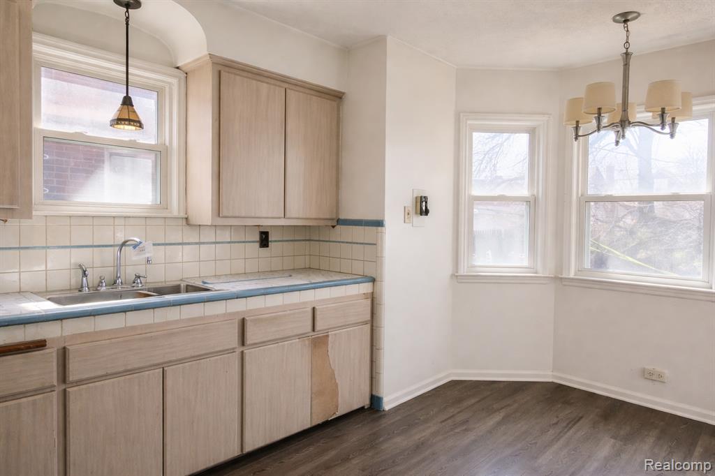18095 Appoline Street Detroit, MI 48235 - Photo 5 of 8