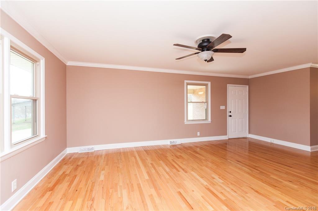 6267 Little Mountain Road Clover, SC 29710 - Photo 5 of 33 Gallery Image 5