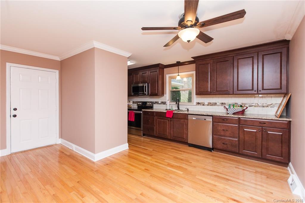 6267 Little Mountain Road Clover, SC 29710 - Photo 7 of 33 Gallery Image 7