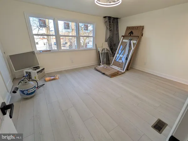$2,200 | 3707 Academy Road, Philadelphia, PA 19154