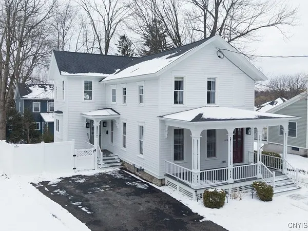 $899,900 | 10 East Elizabeth Street, Skaneateles, NY 13152