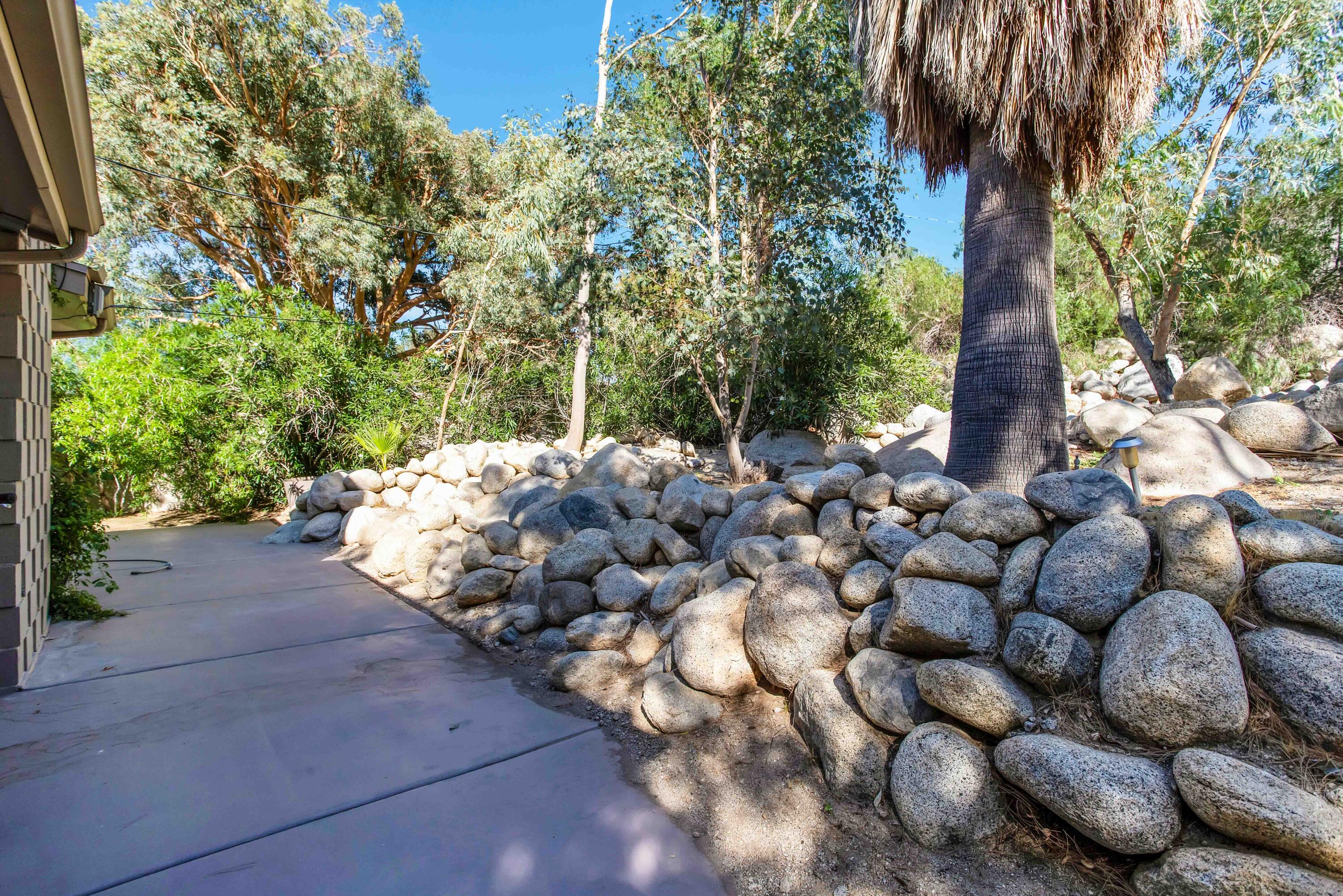 15971 Snowcreek Canyon Road Whitewater, CA 92282 - Photo 24 of 45