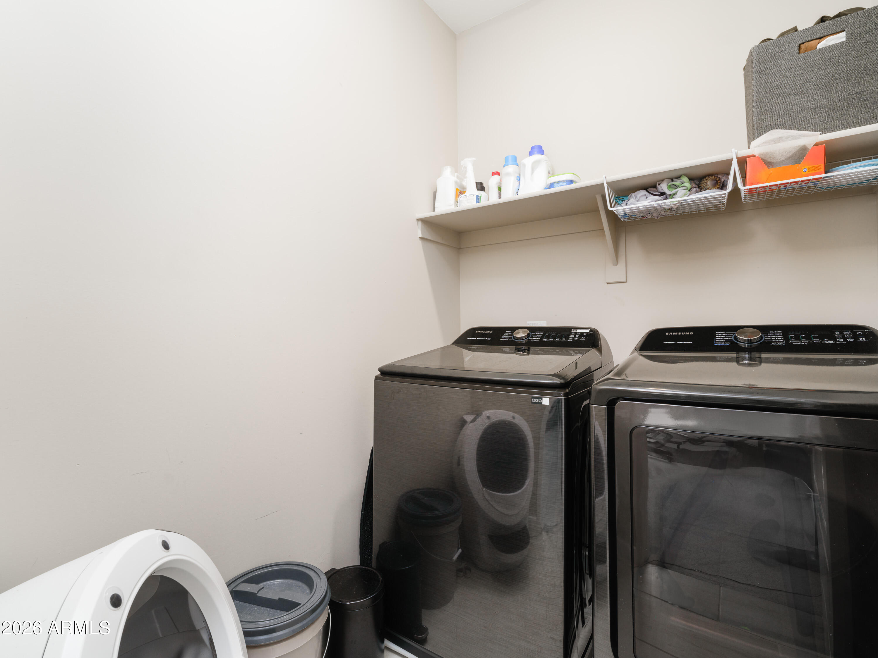 2170 West Harmont Drive Phoenix, AZ 85021 - Photo 21 of 32 a utility room with dryer and washer