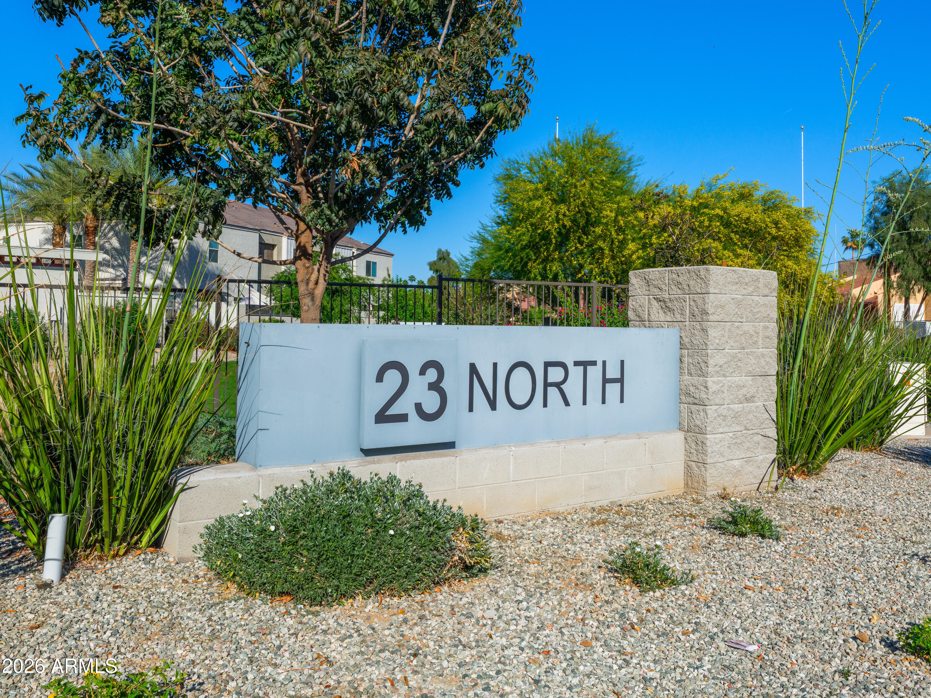 2170 West Harmont Drive Phoenix, AZ 85021 - Photo 25 of 32 a sign that is on the side of the road