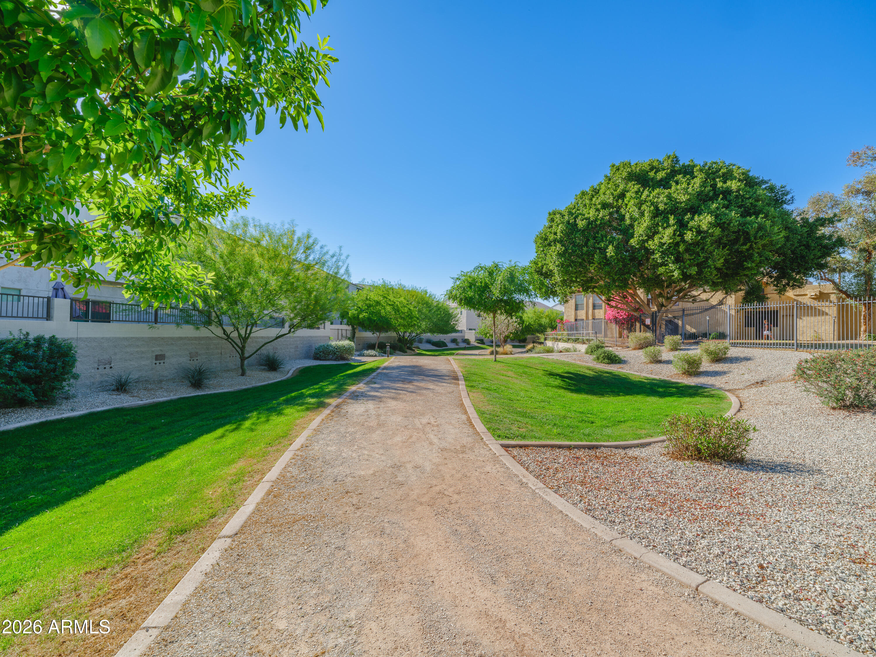 2170 West Harmont Drive Phoenix, AZ 85021 - Photo 27 of 32 a view of a park with plants and trees
