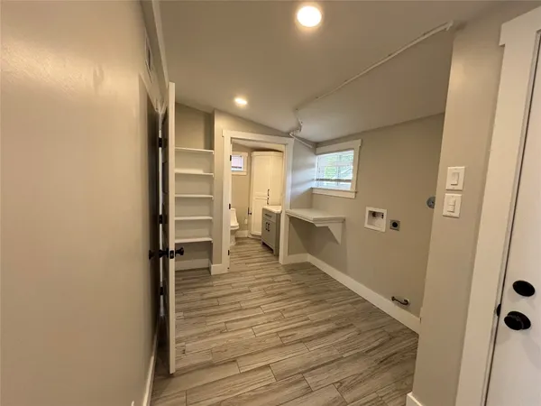 $1,725 | 410 Mc Phail Street, Unit B, Tomball, TX 77375