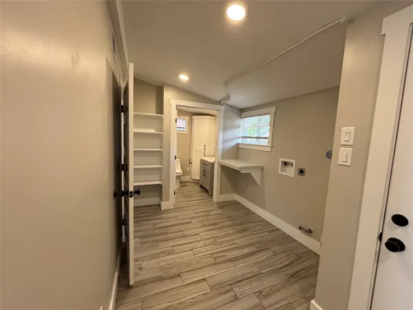 $1,725 | 410 Mc Phail Street, Unit B, Tomball, TX 77375