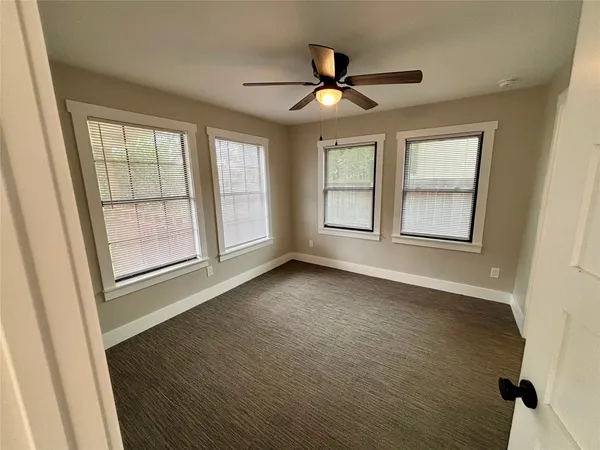 $1,725 | 410 Mc Phail Street, Unit B, Tomball, TX 77375