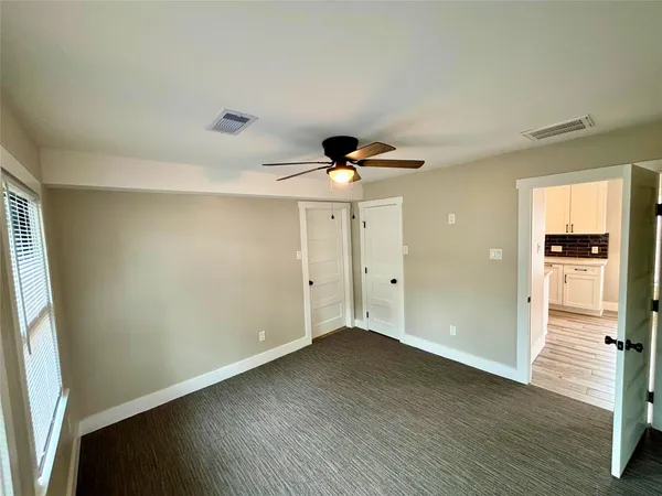 $1,725 | 410 Mc Phail Street, Unit B, Tomball, TX 77375