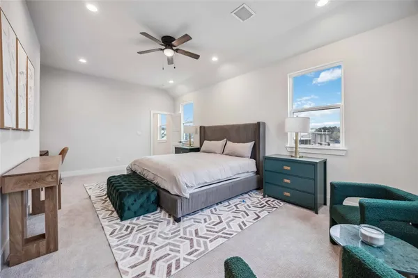 $2,525 | 318 Charlock Street, Houston, TX 77022