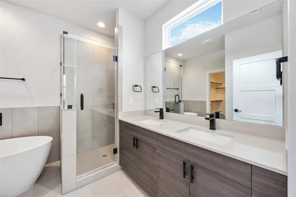 $2,525 | 318 Charlock Street, Houston, TX 77022