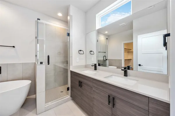 $2,525 | 318 Charlock Street, Houston, TX 77022