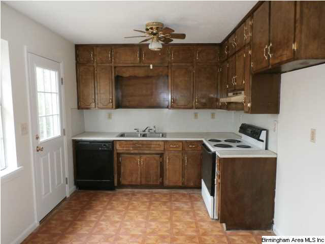 5801 Woodward Road Mount Olive, AL 35117 - Photo 4 of 9