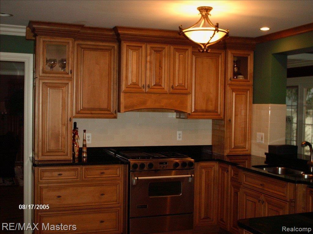 53 Hawthorne Road Grosse Pointe, MI 48236 - Photo 5 of 25 HOUSE_006
