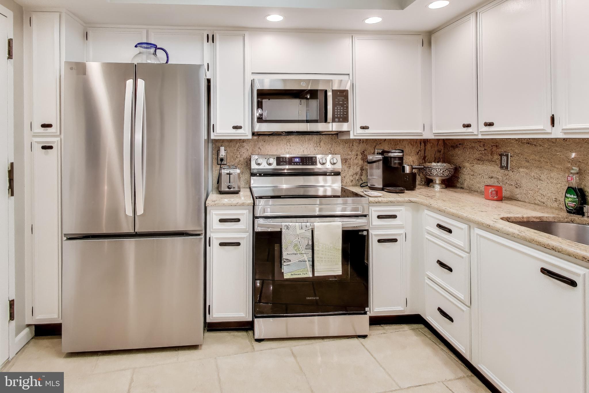1101 South Arlington Ridge Road, Unit 305 Arlington, VA 22202 - Photo 12 of 51 Kitchen with new Appliances