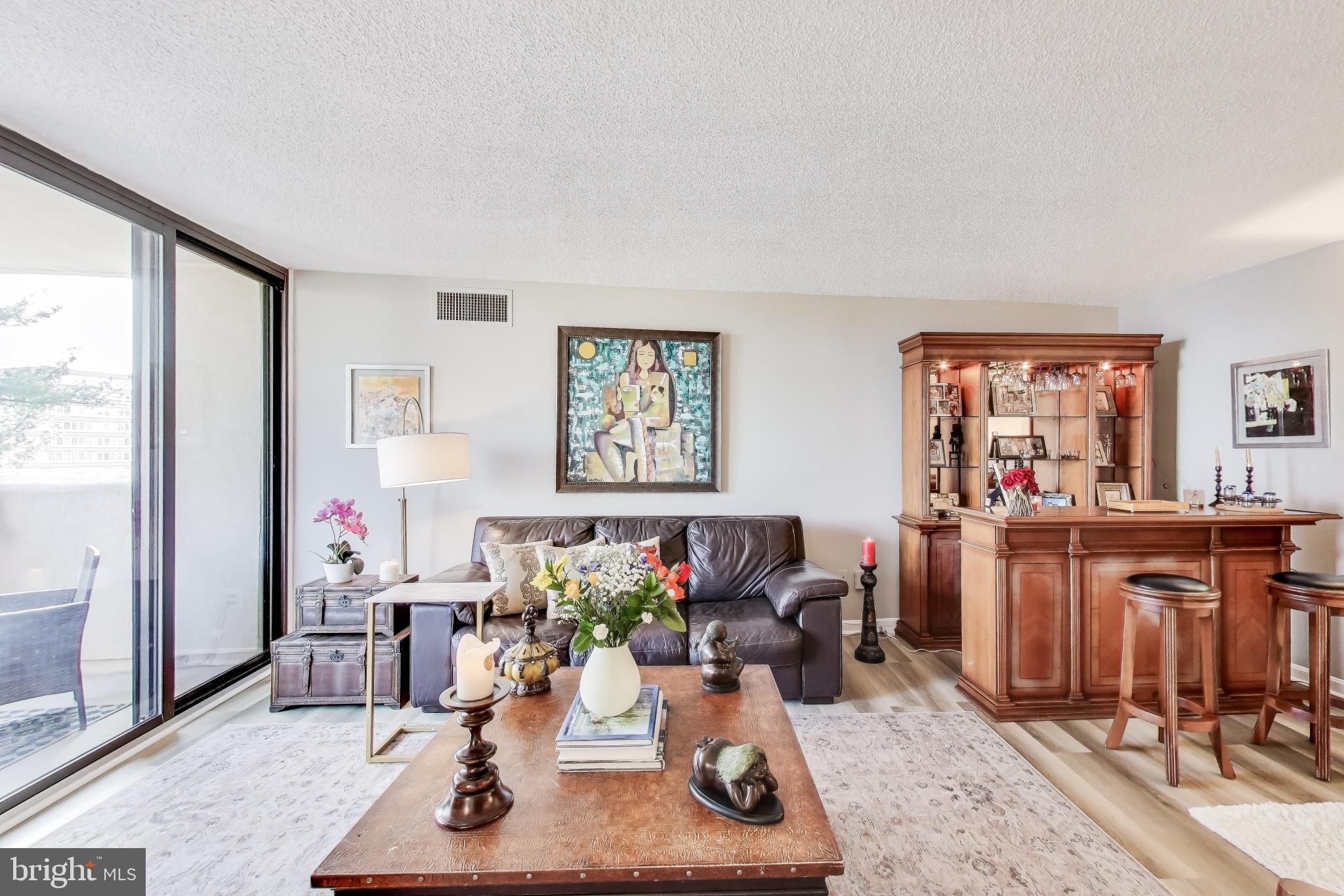 1101 South Arlington Ridge Road, Unit 305 Arlington, VA 22202 - Photo 4 of 51 Spacious LIving Room